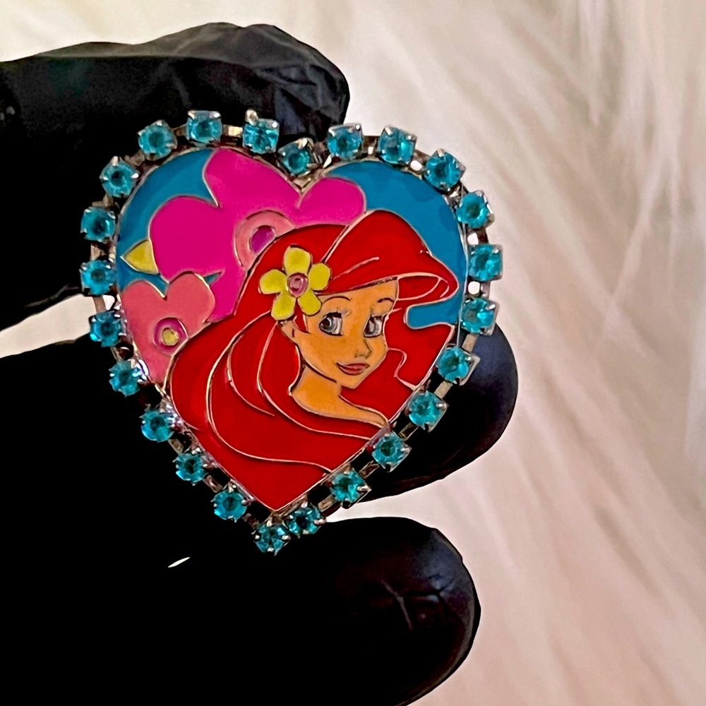 ARIEL PIN